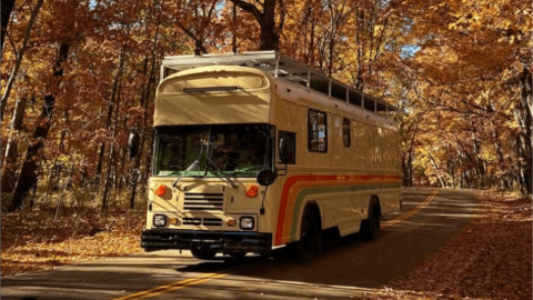 De autobús escolar a autocaravana de lujo