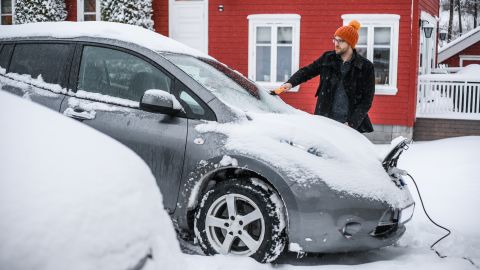 Consejos para conducir en nieve con un auto eléctrico