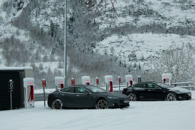 Consejos para conducir en nieve con un auto eléctrico