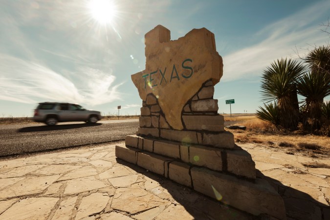 requisitos para sacar placas nuevas en texas
