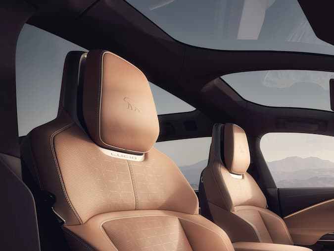 como es el interior del lucid gravity