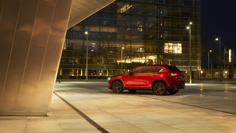 Mazda CX-5 2025: un SUV compacto que sigue brillando