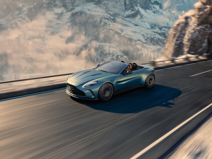 Aston Martin Vantage Roadster: aventuras para altas velocidades