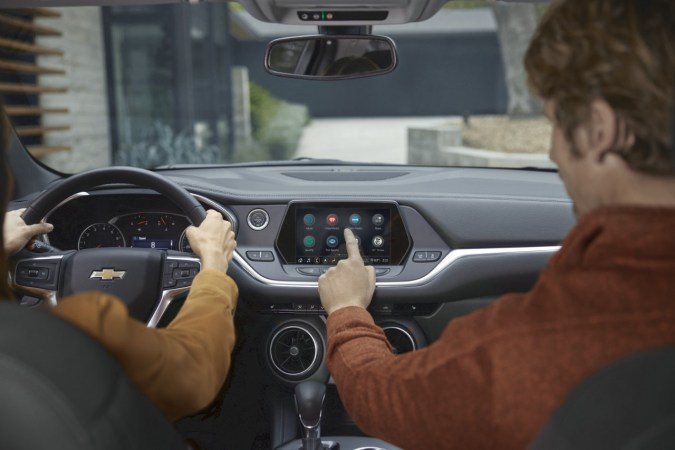 GM sancionada por comercializar información recopilada en sus autos