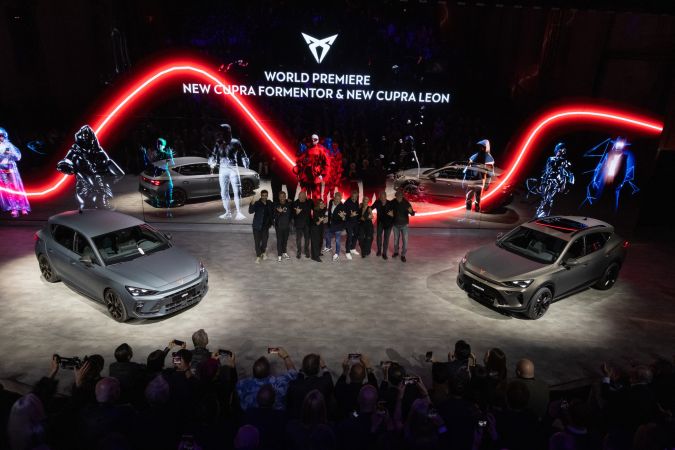 Cupra llega a Estados Unidos con su propio concesionario