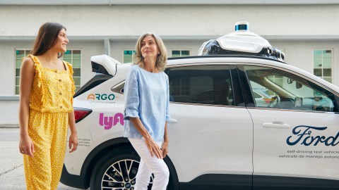 Uber y Lyft llegan con vehículos autónomos a Texas