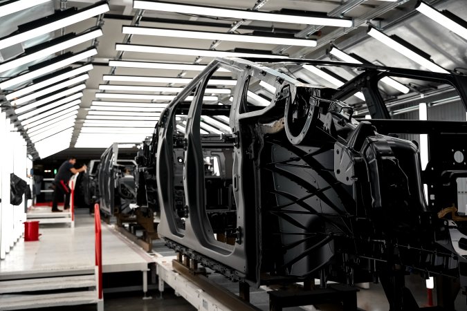 Valor de Tesla en picada tras caída de $15 mil millones