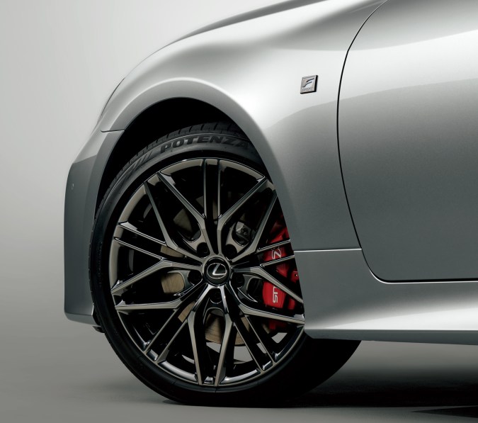 Lexus despide al RC con una versión final para 2025