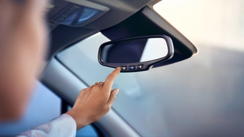 GM sancionada por comercializar información recopilada en sus autos