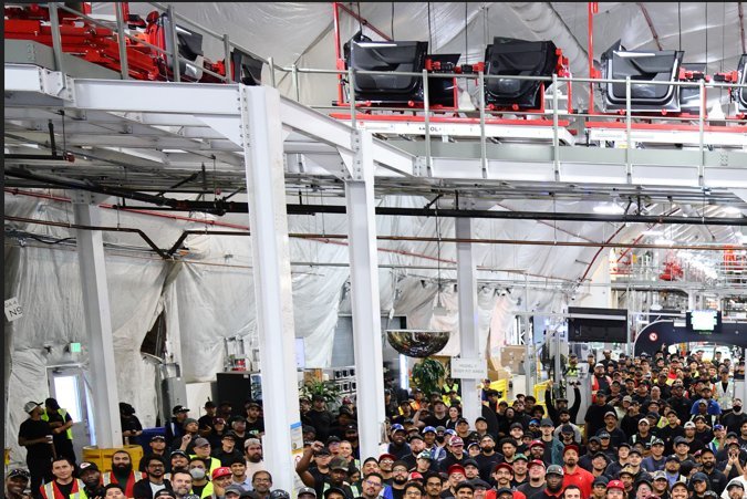 Valor de Tesla en picada tras caída de $15 mil millones