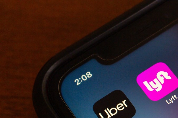 $328 millones en compensación a conductores de Uber y Lyft