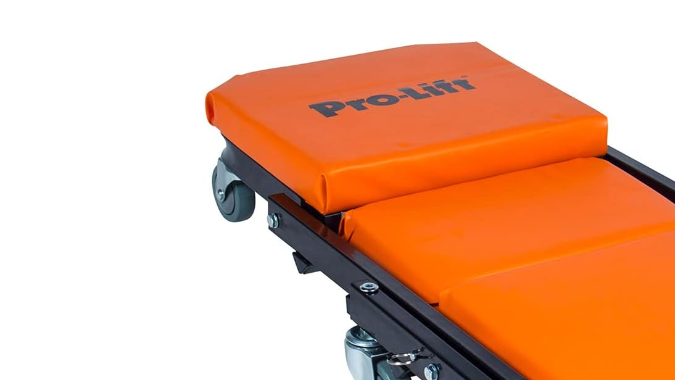 Mejores camillas para mecánicos para cuidar la espalda