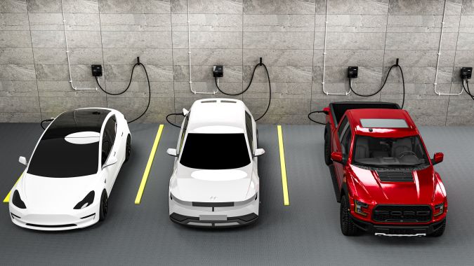 Trump elimina subsidios y exenciones para vehículos eléctricos