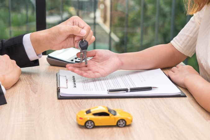 Dónde se firma un título de carro de Texas