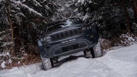 Jeep Grand Cherokee Arctic Trucks