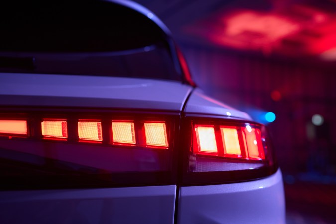 cuáles son las luces de estacionamiento