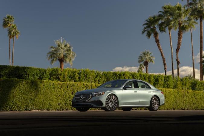 Los vehículos más cercanos a ser autos autónomos en 2025