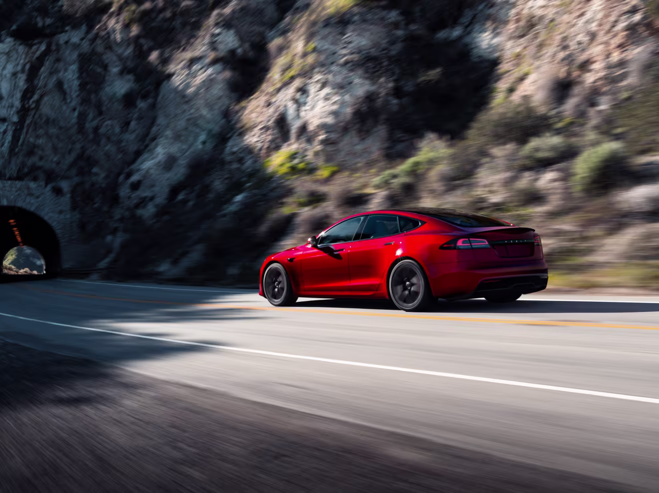 Los vehículos más cercanos a ser autos autónomos en 2025