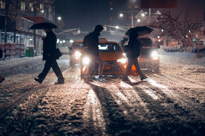 El invierno puede salir caro: multas por la “regla de las 3 pulgadas”