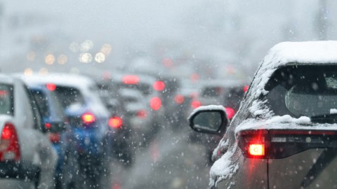 El invierno puede salir caro: multas por la “regla de las 3 pulgadas”