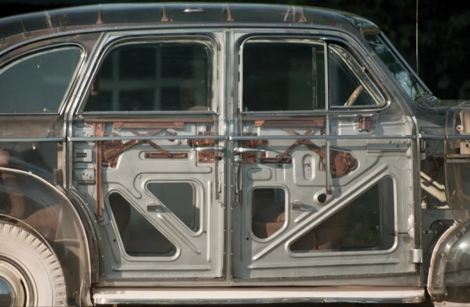 Así luce el primer carro transparente de la historia