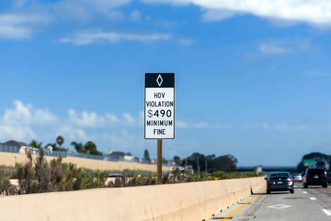 ¿Recibir una multa de otro estado perjudica la licencia de conducir?