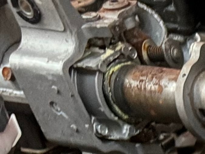 Repuestos usados de autos: ventajas, desventajas y consejos