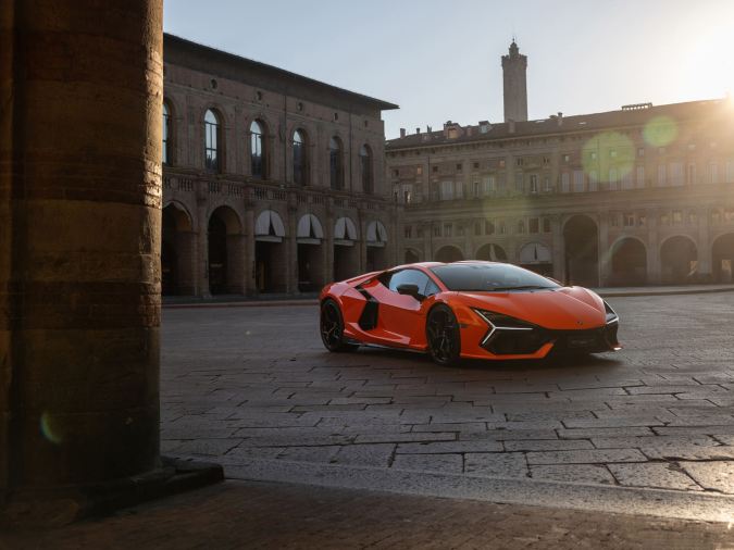 Lamborghini Revuelto bajo revisión por peligro de incendio