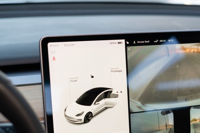 Tesla inicia el año con retiro de 239.000 unidades