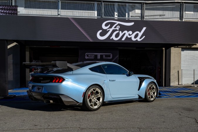 Por qué los compradores de un Mustang GTD no podrán venderlo hasta 2026