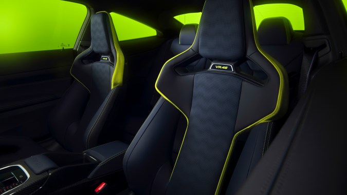 BMW lanza versión especial M4 Valentino Rossi
