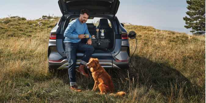 Qué son los autos superhíbridos: la nueva generación de EVs