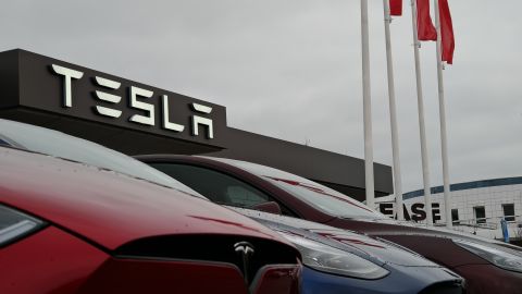 El plan de Tesla para vender su modelo más decepcionante