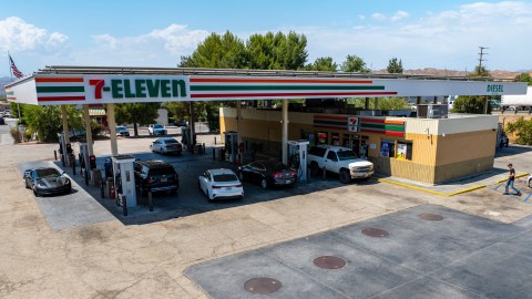 La extraña costumbre en gasolineras de EE.UU. que molesta a muchos