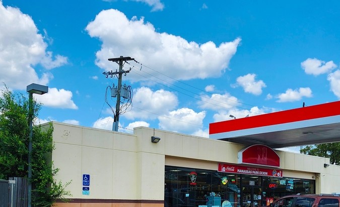 La extraña costumbre en gasolineras de EE.UU. que molesta a muchos