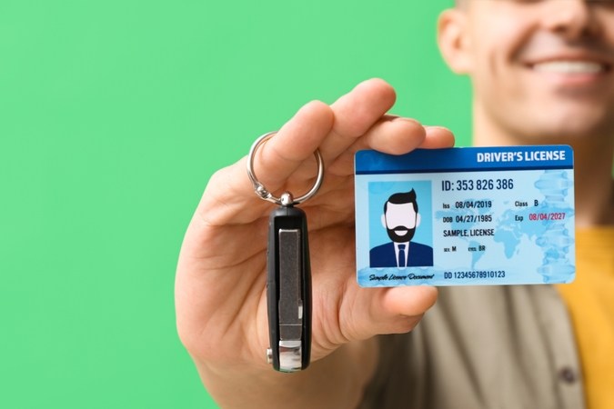 Licencia de conducir y tarjeta de privilegio de conducir: ¿Son lo mismo?