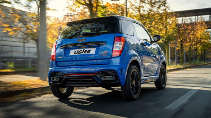 Ligier JS50: el mini auto con diseño de cupé y tecnología avanzada