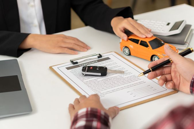 ¿Cómo hacer un traspaso de carro en Florida?