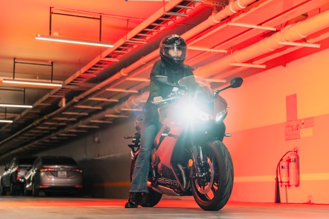 Cómo mejorar las luces de tu moto: más visibilidad, más seguridad