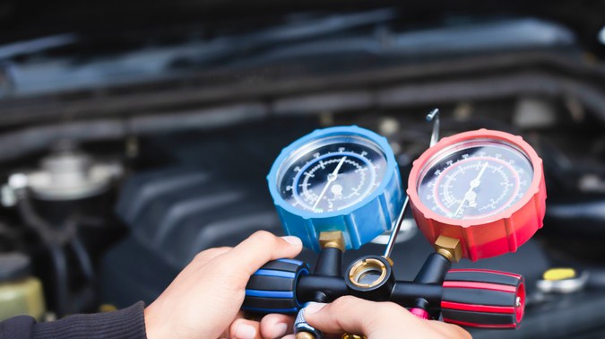 Humo en el aire acondicionado: causas y soluciones