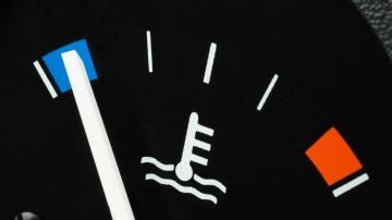 Qué significa "cool" en el tablero del auto