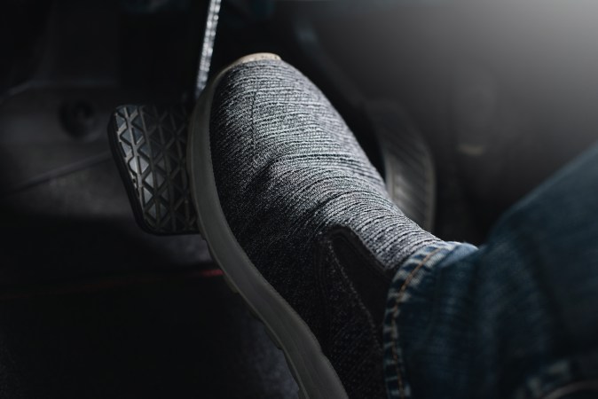 Cuál es el pedal de freno en un carro automático