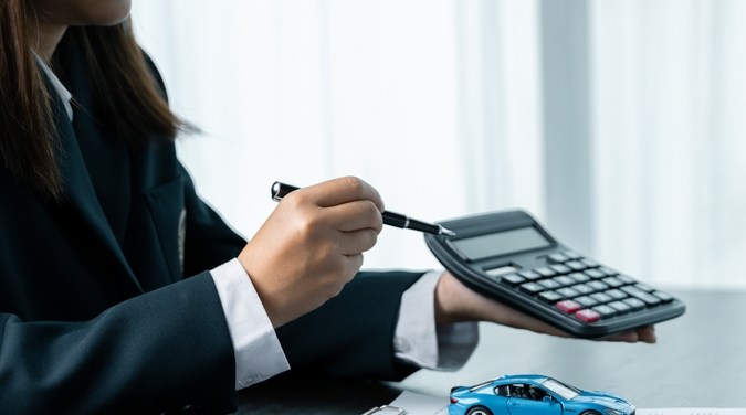 Consejos para combatir el aumento del seguro del auto este 2025