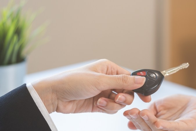 Consejos para combatir el aumento del seguro del auto este 2025