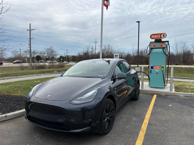 La nueva red de carga que amenaza el dominio de Tesla