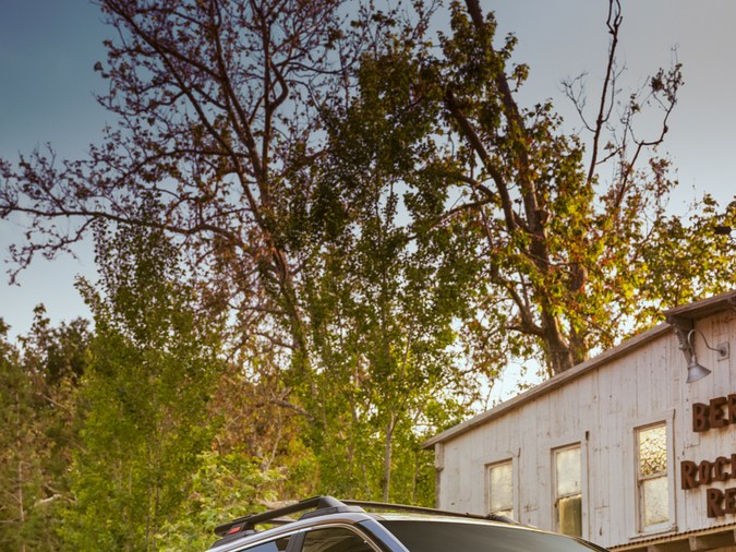 Nissan Rogue vs. Toyota Corolla Cross: ¿Cuál SUV híbrido es mejor?