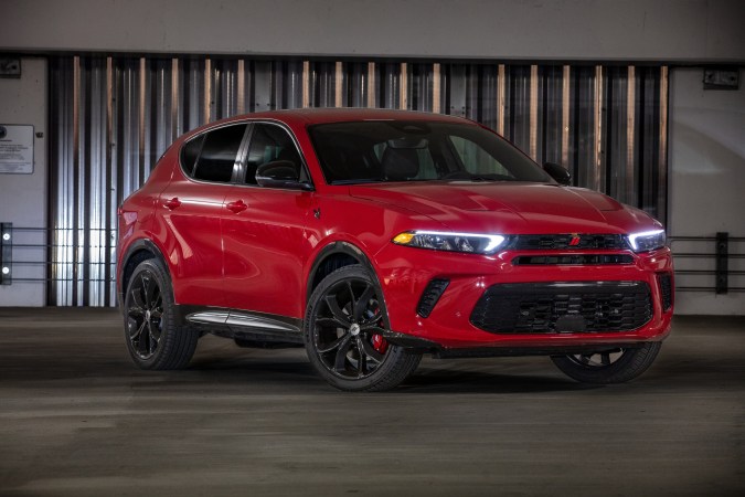 El Dodge Hornet R/T 2025 genera una potenca de 288 caballos de fuerza.