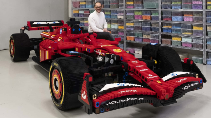 Lego lanza un set del F1 24 de Ferrari y lo celebran a escala real