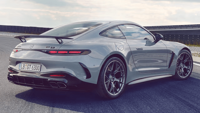 El Mercedes-Benz AMG GT 63 Pro posee una potencia de 630 caballos de fuerza.