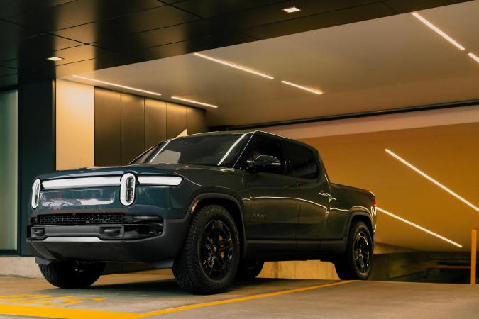 La Rivian R1T es una de las camionetas pick-up mejor posicionadas en el mercado.